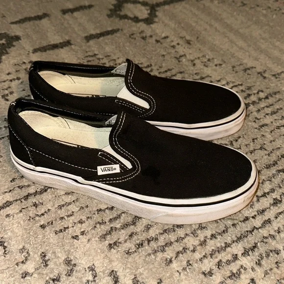 Vans Shoes Slip On Black Sneaker White Classic Skater Logo Tag Womens 7 Men 5.5 - Picture 1 of 6
